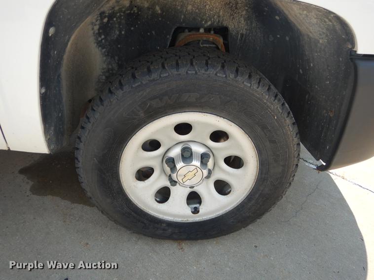 image for item DB8366 2011 Chevrolet Silverado 1500 Ext. Cab pickup truck