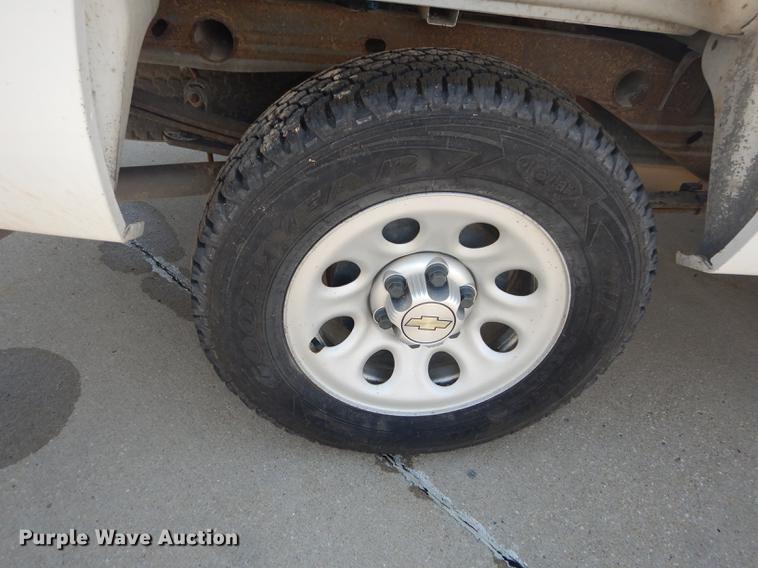 image for item DB8366 2011 Chevrolet Silverado 1500 Ext. Cab pickup truck