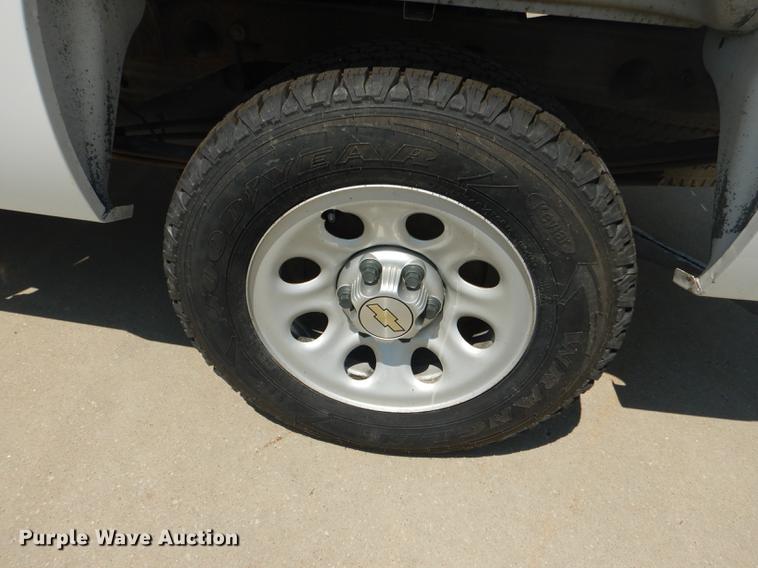 image for item DB8366 2011 Chevrolet Silverado 1500 Ext. Cab pickup truck