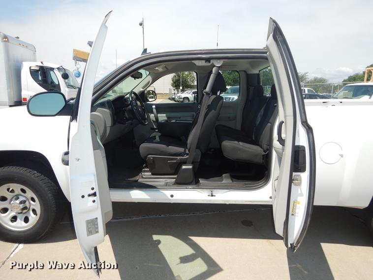 image for item DB8367 2012 Chevrolet Silverado 1500 Ext. Cab pickup truck