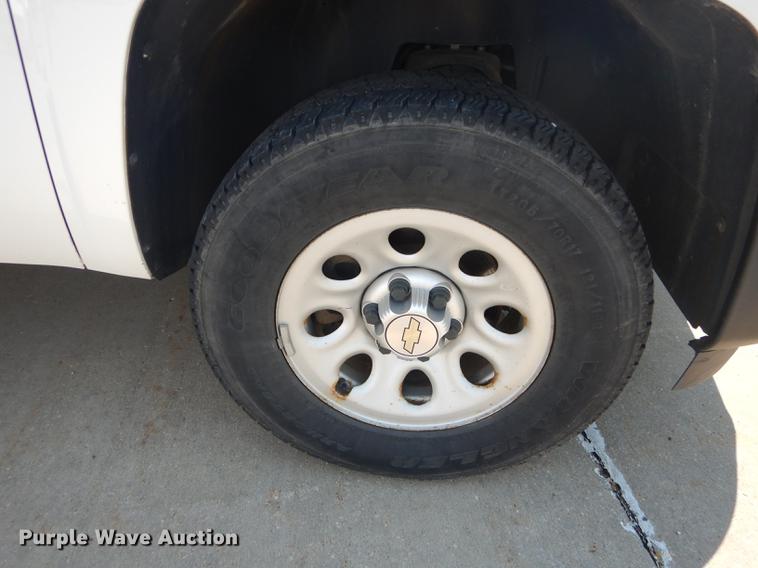 image for item DB8367 2012 Chevrolet Silverado 1500 Ext. Cab pickup truck