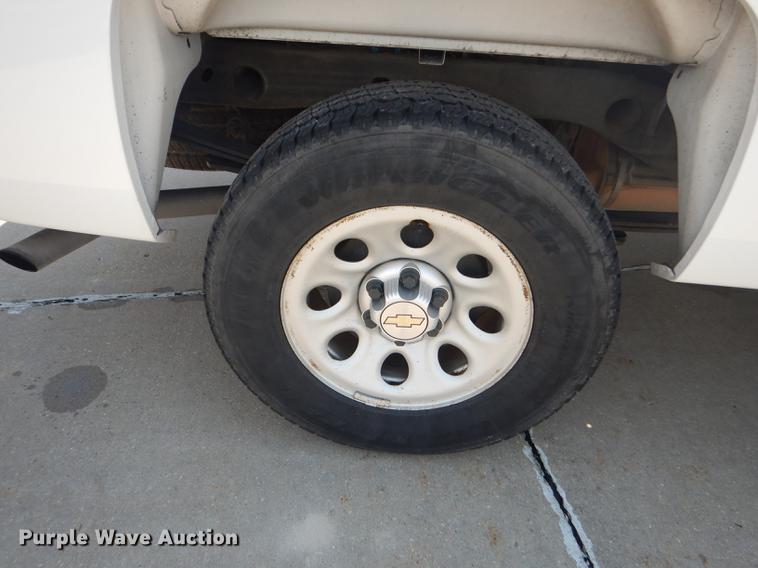 image for item DB8367 2012 Chevrolet Silverado 1500 Ext. Cab pickup truck