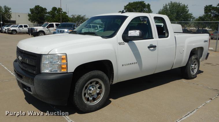 image for item DB8368 2011 Chevrolet Silverado 1500 Ext. Cab pickup truck