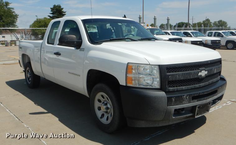 image for item DB8368 2011 Chevrolet Silverado 1500 Ext. Cab pickup truck