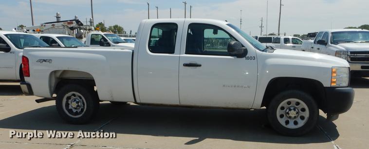 image for item DB8368 2011 Chevrolet Silverado 1500 Ext. Cab pickup truck