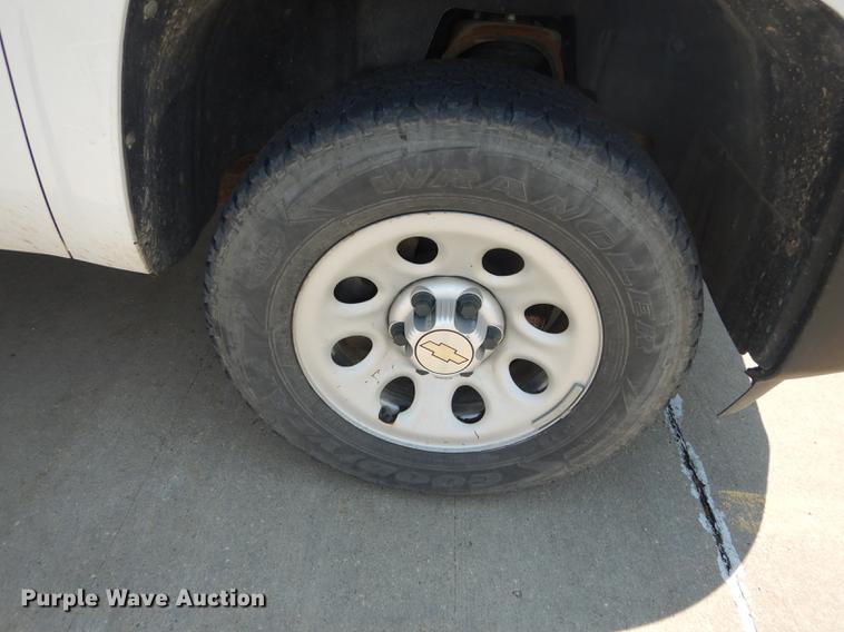 image for item DB8368 2011 Chevrolet Silverado 1500 Ext. Cab pickup truck