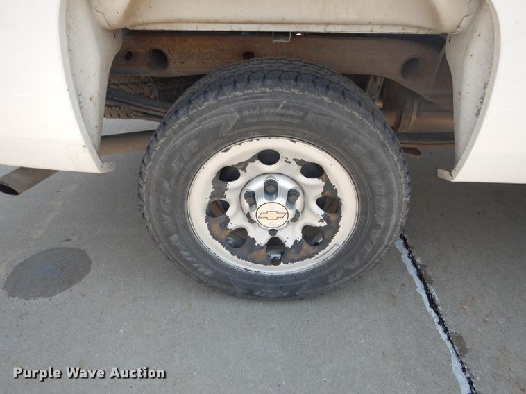 image for item DB8368 2011 Chevrolet Silverado 1500 Ext. Cab pickup truck