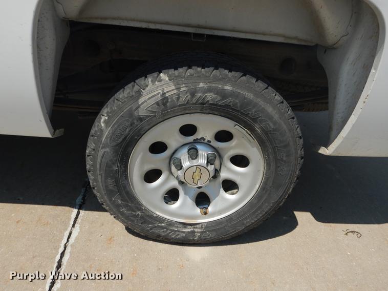 image for item DB8368 2011 Chevrolet Silverado 1500 Ext. Cab pickup truck