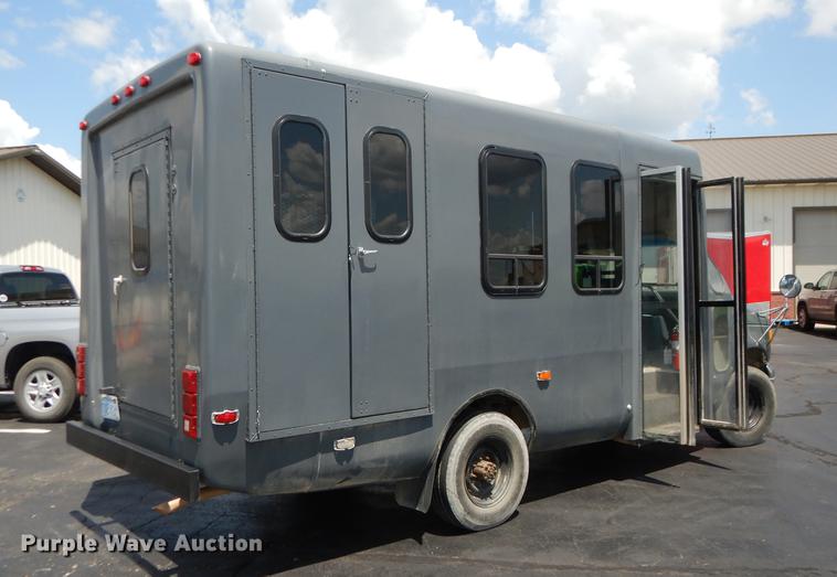 image for item DB8385 1995 Ford Econoline E350 shuttle bus