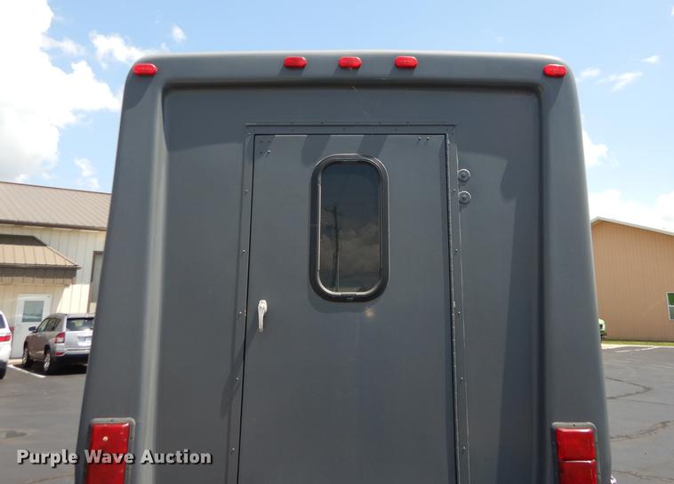 image for item DB8385 1995 Ford Econoline E350 shuttle bus