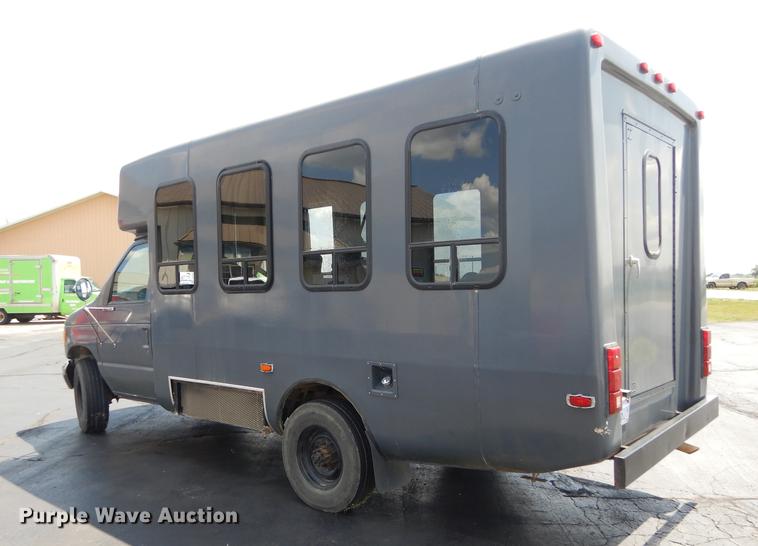 image for item DB8385 1995 Ford Econoline E350 shuttle bus