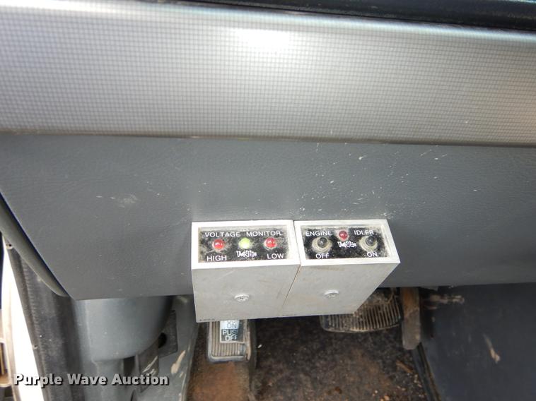 image for item DB8385 1995 Ford Econoline E350 shuttle bus