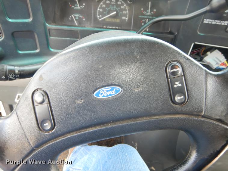 image for item DB8385 1995 Ford Econoline E350 shuttle bus