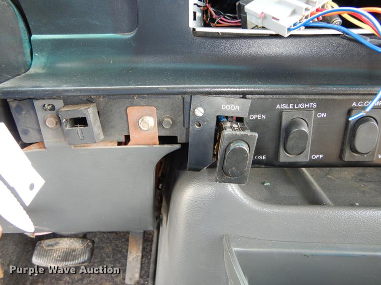 image for item DB8385 1995 Ford Econoline E350 shuttle bus