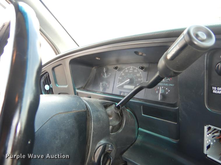 image for item DB8385 1995 Ford Econoline E350 shuttle bus