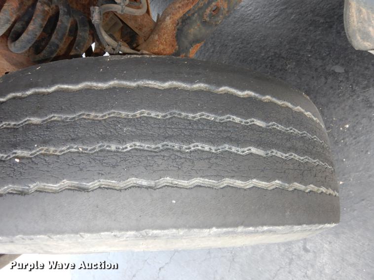 image for item DB8385 1995 Ford Econoline E350 shuttle bus