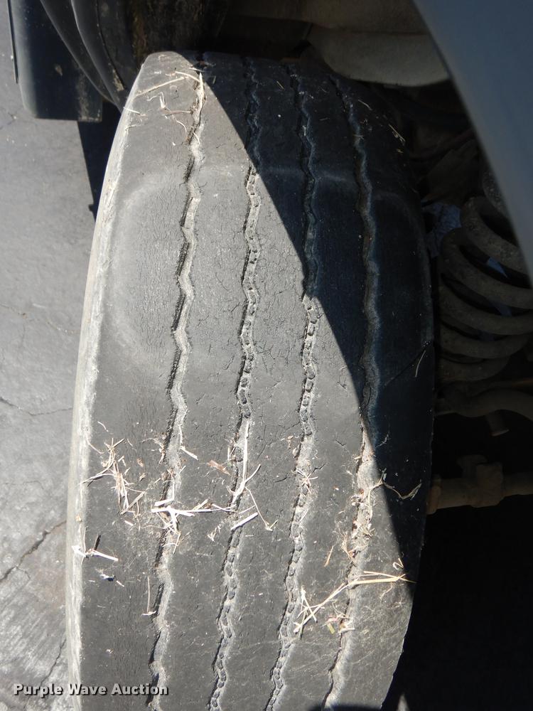 image for item DB8385 1995 Ford Econoline E350 shuttle bus