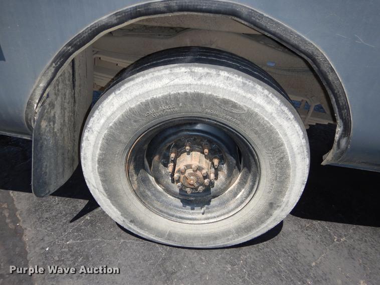 image for item DB8385 1995 Ford Econoline E350 shuttle bus