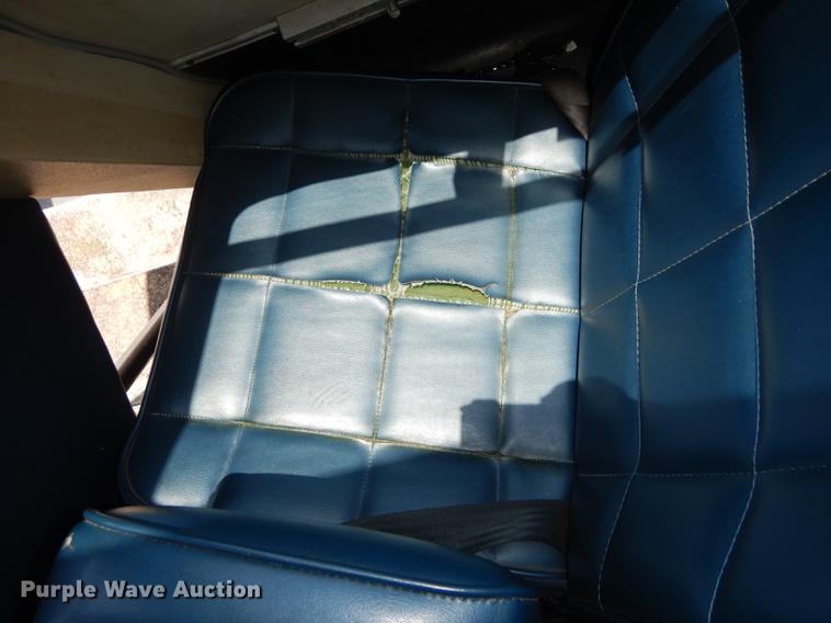 image for item DB8385 1995 Ford Econoline E350 shuttle bus