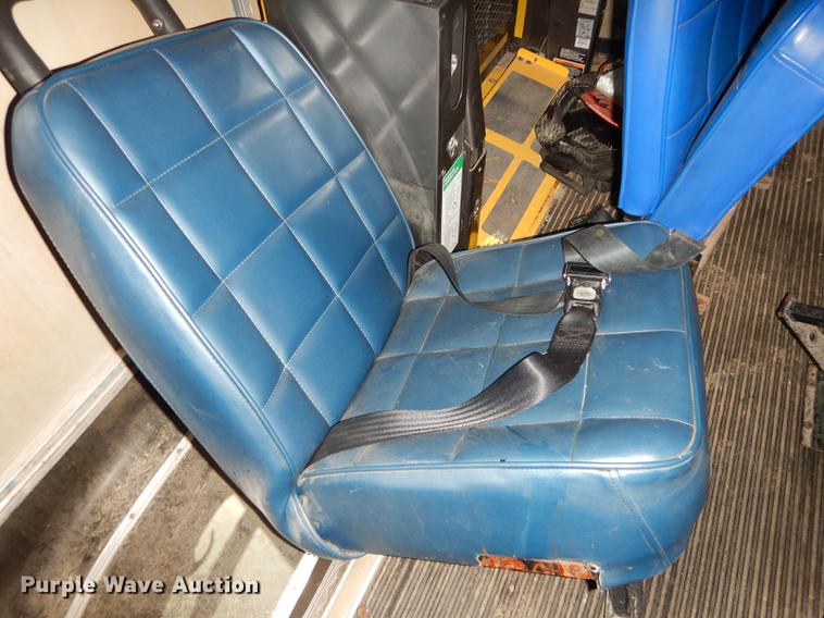 image for item DB8385 1995 Ford Econoline E350 shuttle bus