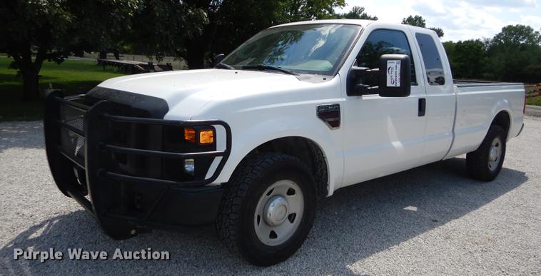 image for item DB8387 2008 Ford F250 Super Duty XL SuperCab pickup truck