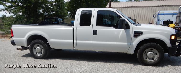 image for item DB8387 2008 Ford F250 Super Duty XL SuperCab pickup truck