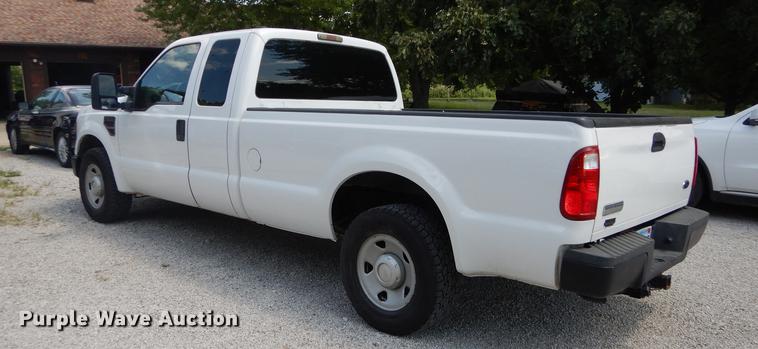 image for item DB8387 2008 Ford F250 Super Duty XL SuperCab pickup truck