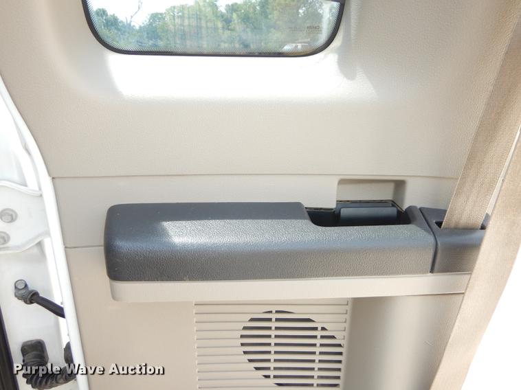 image for item DB8387 2008 Ford F250 Super Duty XL SuperCab pickup truck