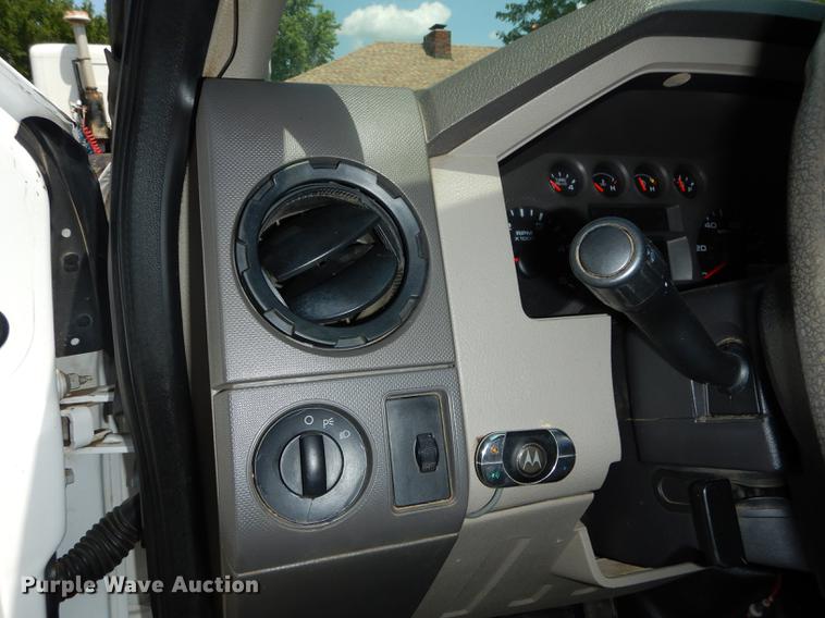 image for item DB8387 2008 Ford F250 Super Duty XL SuperCab pickup truck