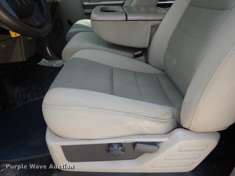 image for item DB8387 2008 Ford F250 Super Duty XL SuperCab pickup truck