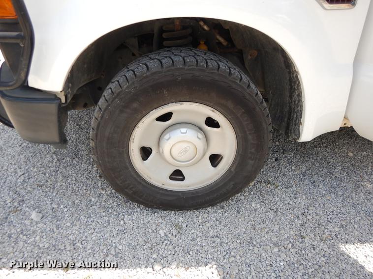 image for item DB8387 2008 Ford F250 Super Duty XL SuperCab pickup truck