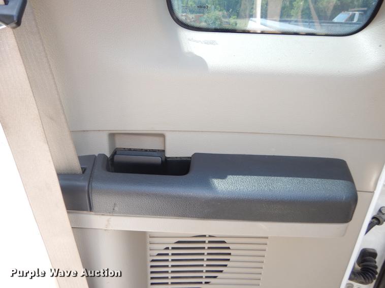 image for item DB8387 2008 Ford F250 Super Duty XL SuperCab pickup truck