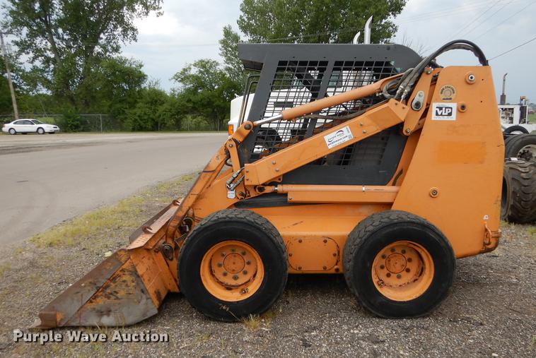 image for item DB8391 2004 Case 90XT skid steer