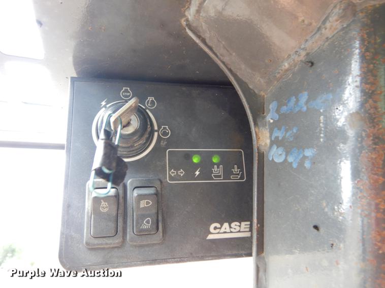 image for item DB8391 2004 Case 90XT skid steer