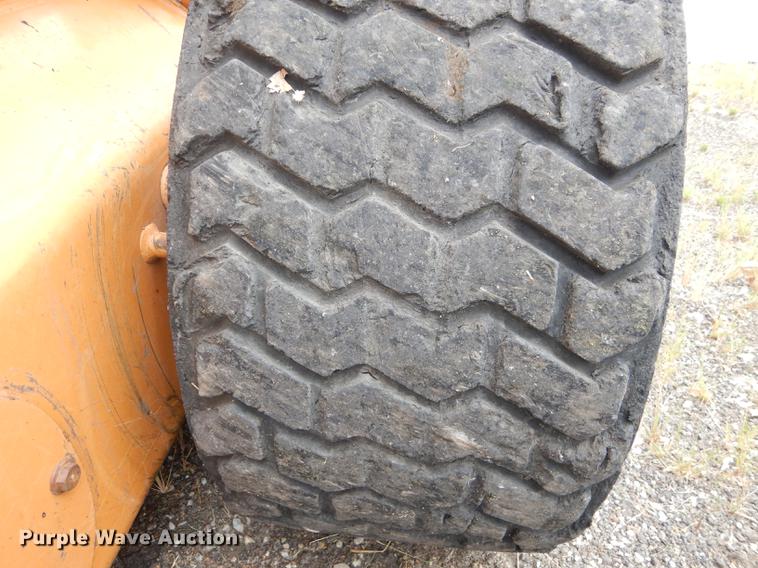 image for item DB8391 2004 Case 90XT skid steer