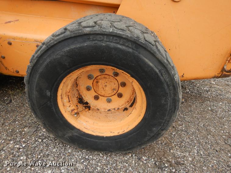image for item DB8391 2004 Case 90XT skid steer