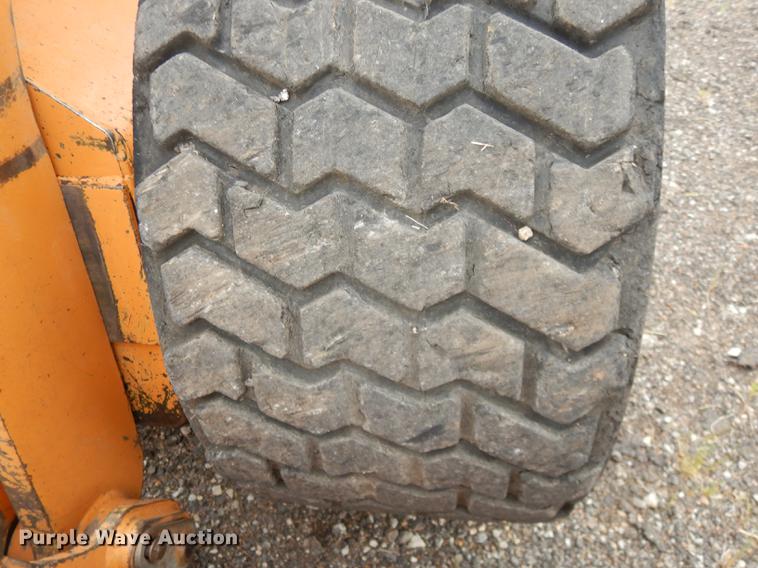 image for item DB8391 2004 Case 90XT skid steer