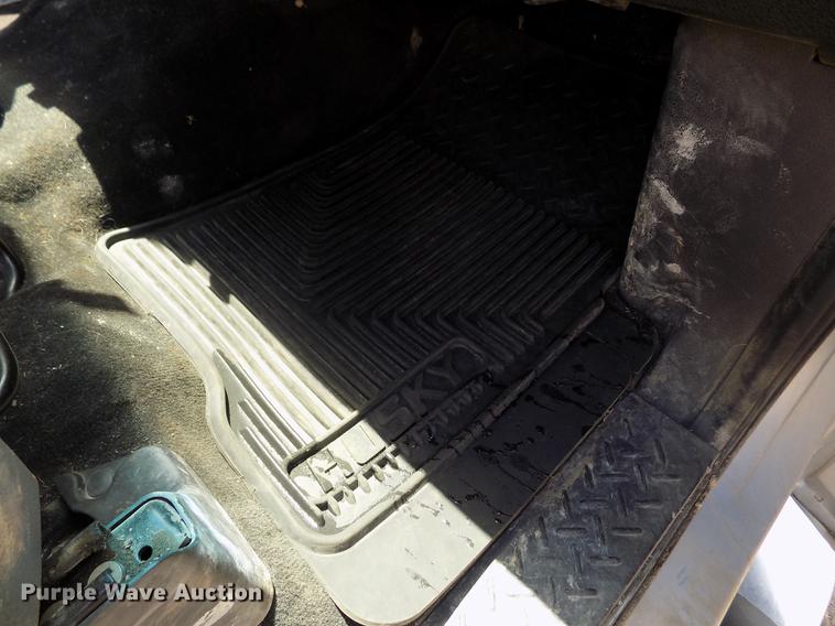 image for item DB9187 2013 Ford F150 XLT SuperCab pickup truck