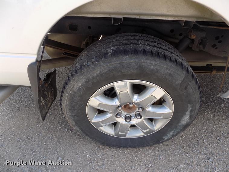 image for item DB9187 2013 Ford F150 XLT SuperCab pickup truck