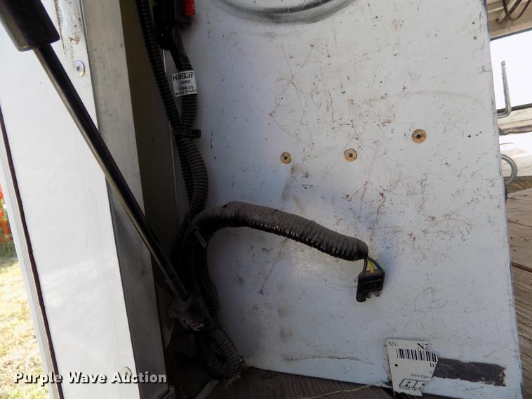 image for item DB9229 2010 ARE pickup truck topper