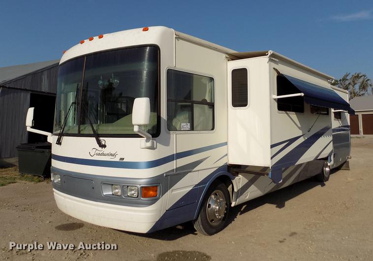 image for item DB9230 2002 National M390 RV