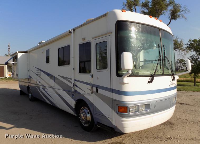 image for item DB9230 2002 National M390 RV