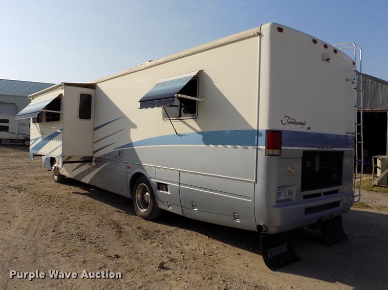 image for item DB9230 2002 National M390 RV