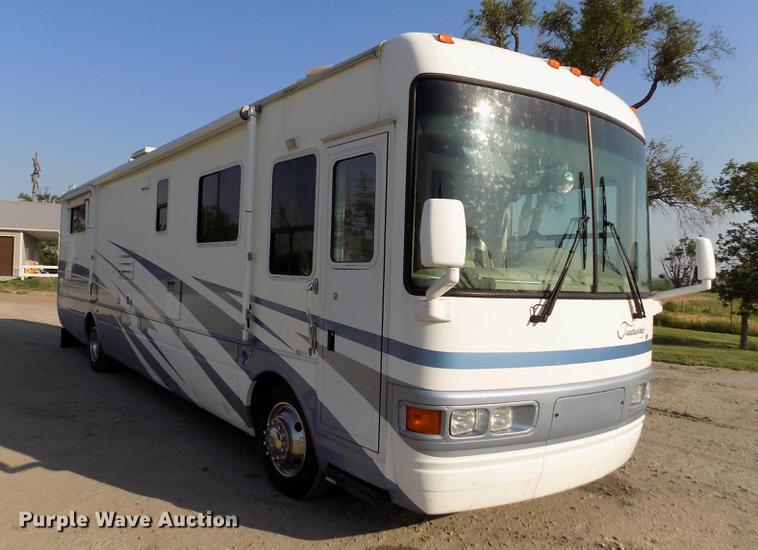 image for item DB9230 2002 National M390 RV