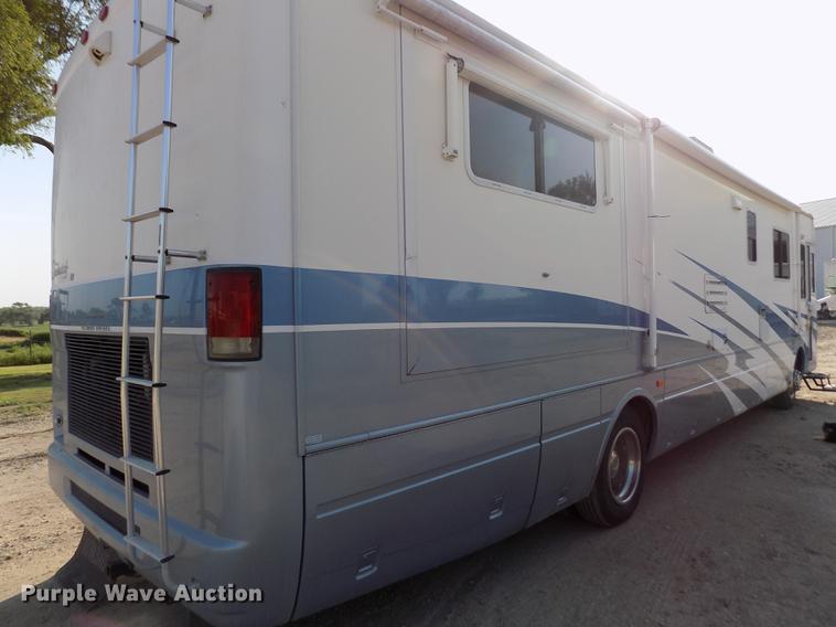 image for item DB9230 2002 National M390 RV