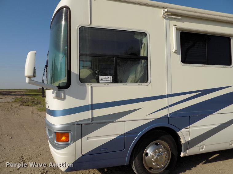 image for item DB9230 2002 National M390 RV