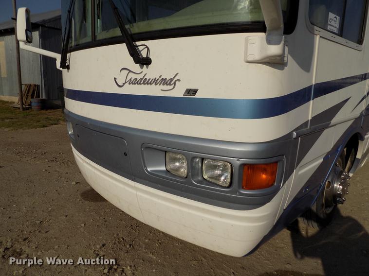 image for item DB9230 2002 National M390 RV