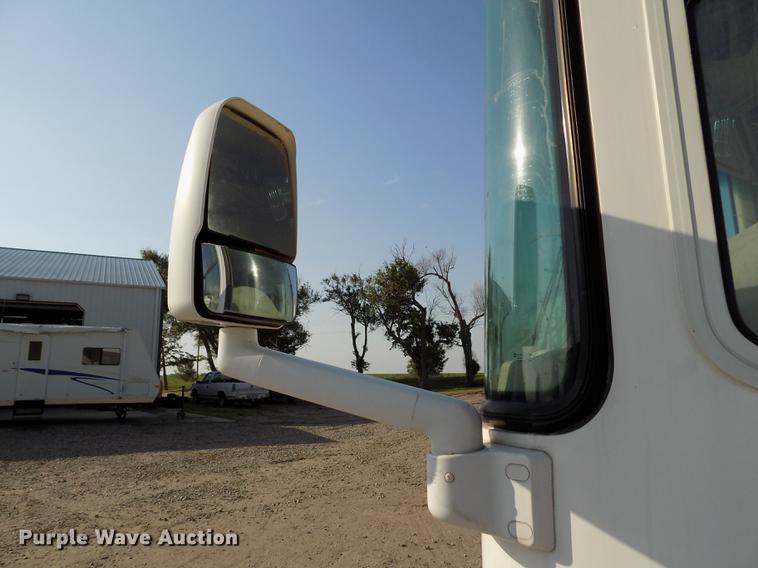 image for item DB9230 2002 National M390 RV