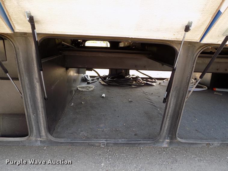 image for item DB9230 2002 National M390 RV