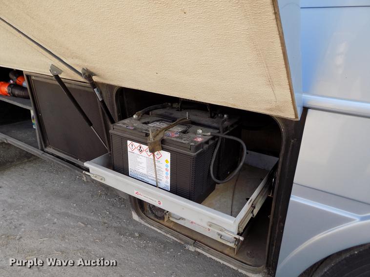 image for item DB9230 2002 National M390 RV